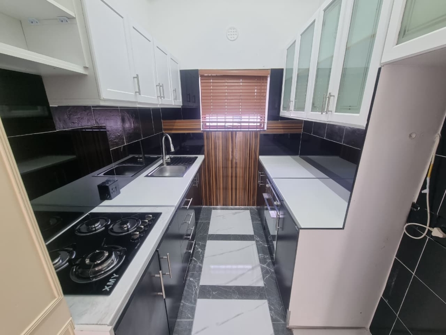 2 Bedroom Property for Sale in Wynberg Western Cape